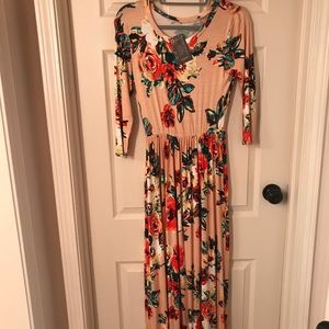 Never Worn! Modest Maxi Dress 💕